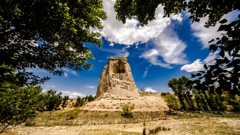 Tongwancheng Archaeological Site Park attraction in Yulin