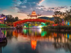 Popular Night Attractions in Lichuan