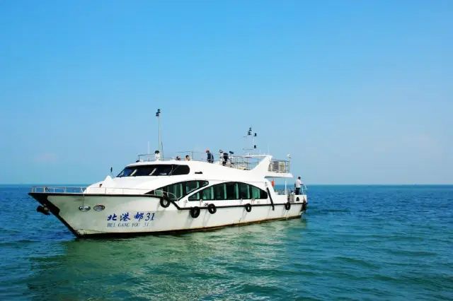 Sightseeing Boats in North Sea