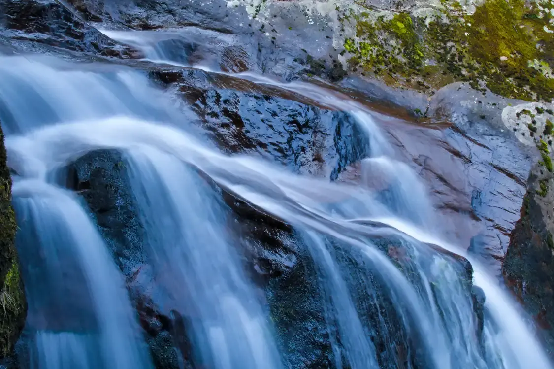 Hotels near Thousand Buddha Mountain Scenic Area