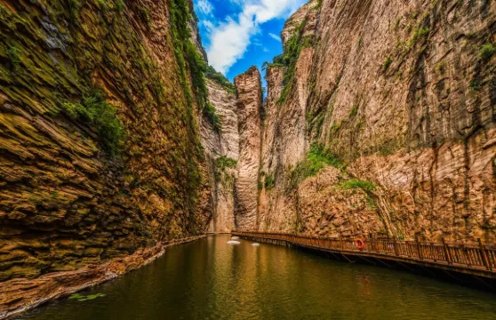 黃崖洞文化旅遊區一日遊【長治出發,含電瓶車+單程索道電梯】