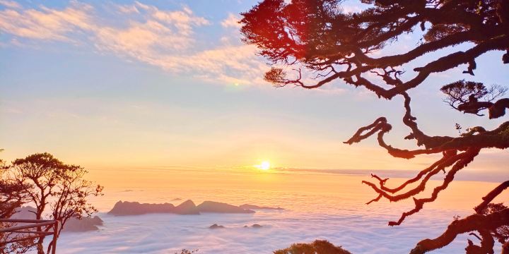 Jinxiu Shengtang Mountain Scenic Area