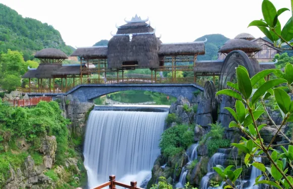 瑤望天下(歌婭思谷+地下大峽谷+白褲瑤寨)一票通女士