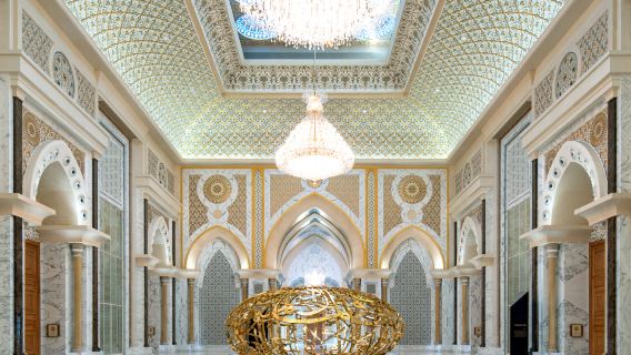 Dubai Departure: Abu Dhabi Presidential Palace + Etihad Towers + Grand Mosque 1-day tour