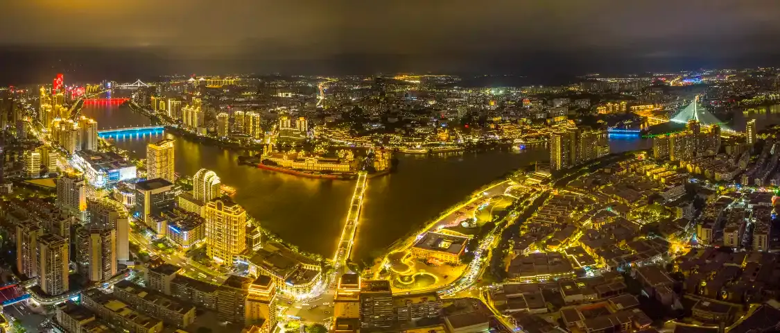 Hotels near Heart of Min River