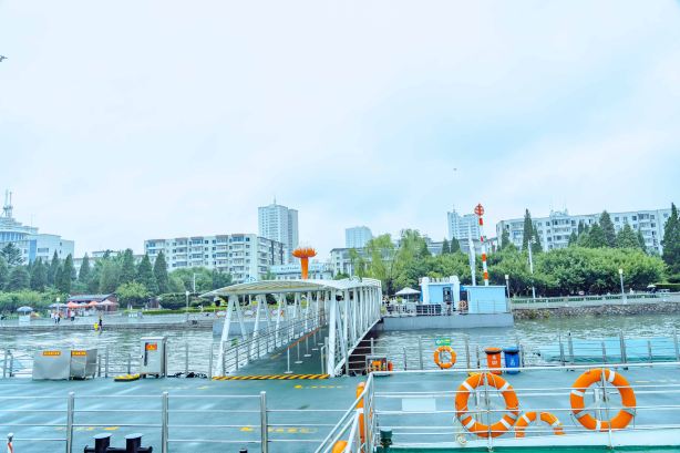 Yalu River China-North Korea Border Cruise(No.2 Sightseeing Pier)
