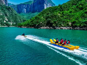 Baoquan Grand Canyon in Henan