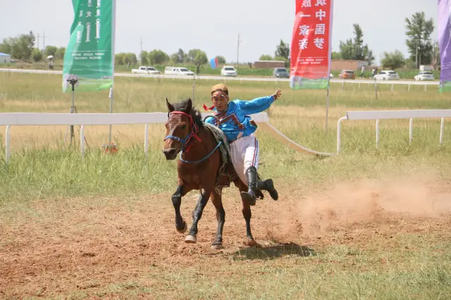Horse Riding in Ordos