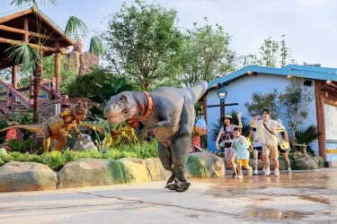 China Dinosaurs Land
