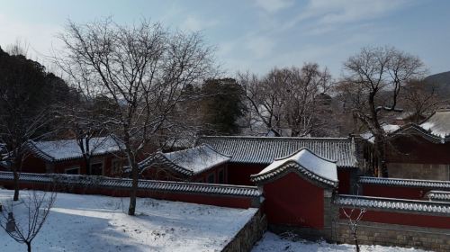 靈巖寺