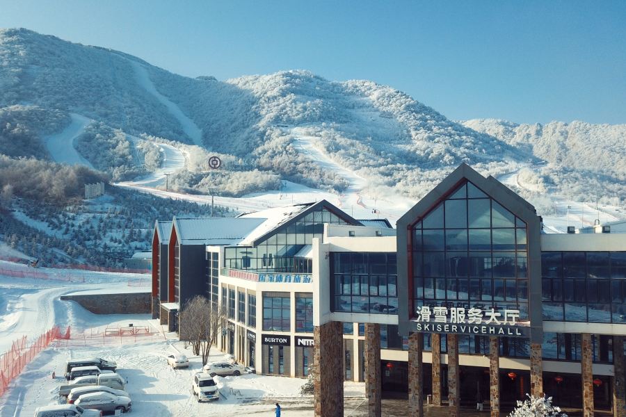 鼇山滑雪度假區