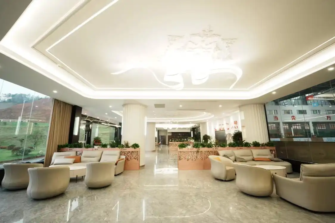 Hotels near Jiangxi Tanlun Equestrian Town