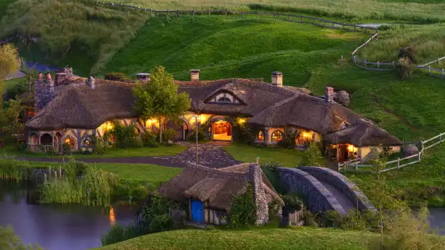 Hobbiton™ Movie Set Tours
