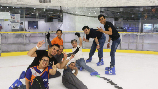 Blue Ice Skating Rink @ Paradigm Mall Johor Bahru