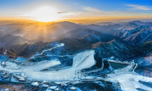 Skiing in Huzhou