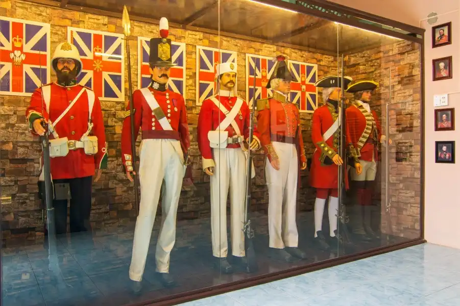โรงแรมใกล้Worldwide Arms Museum