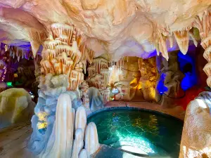 Guangxi Tianmu Banshan Hot Spring Resort