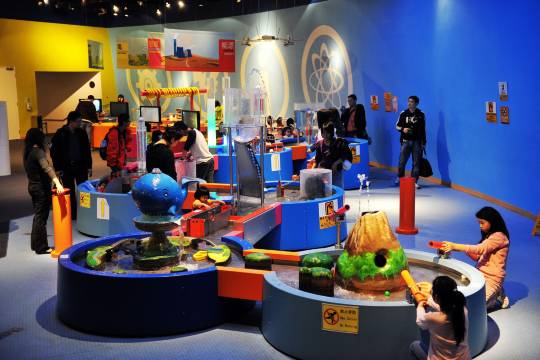 大三巴牌坊+澳門塔+澳門威尼斯人度假區+澳門漁人碼頭+澳門巴黎人度假區一日遊