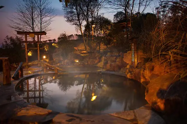 Hot Springs in Chibi