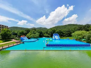  Ziqing Hu Holiday Resort
