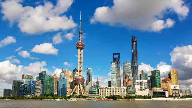 9️⃣ Oriental Pearl Tower –Tempat wisata di Shanghai