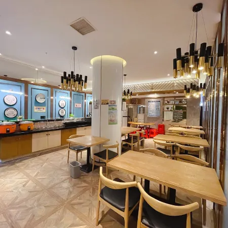 Yaboutique Hotel (Fuzhou Sanfang Qixiang Nanmendou Subway Station)