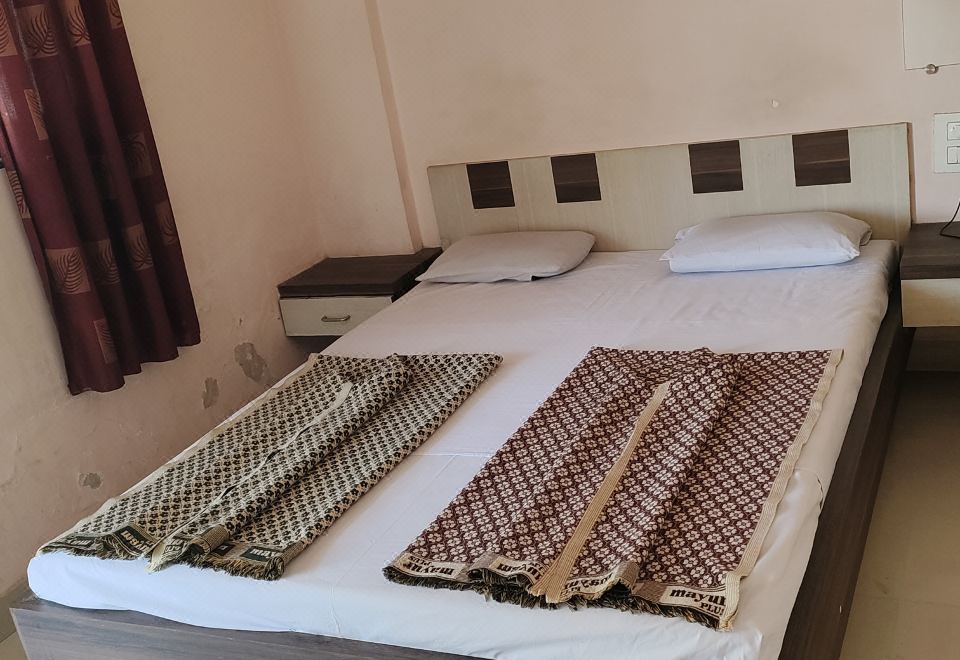SIDDHESH LODGING - Housity