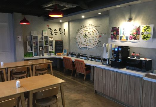 호텔 휴식 루프탑 야경