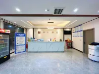 Huayi Select Hotel (Xihua Qinghua Road Branch) - parking