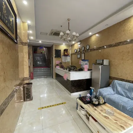 Baoyingzhouhao Business Hotel