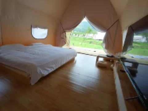 ravine stream Camp