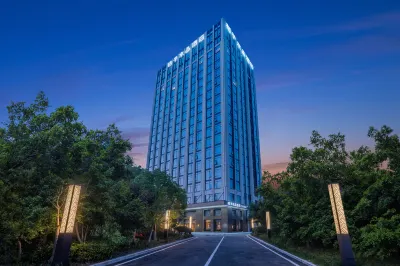 Crystal Hotel Suzhou East Station فنادق في سوجَو