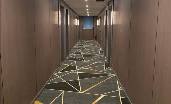 Wanrong Dingsheng Business Hotel