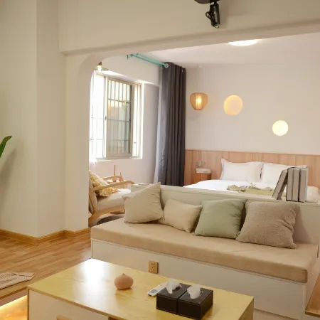Xunxuan Hotel (Wuyi Square)
