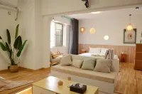 Xunxuan Hotel (Wuyi Square)