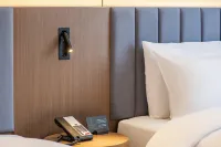 Guiyang Dongguan Hotel (Longdongbao Airport) Guiyang University Software Branch周辺のホテル