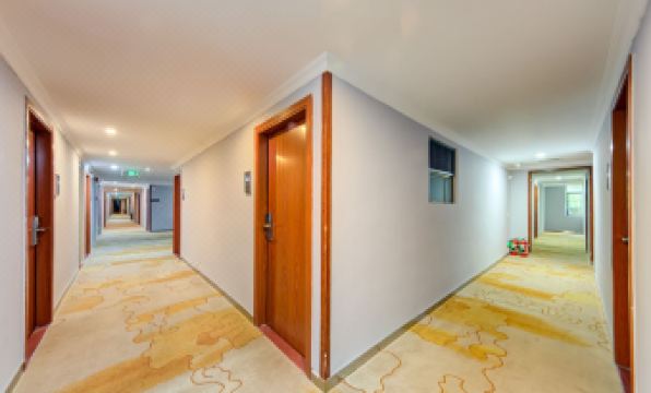 Yinshi Hotel (Zhuhai Gongbei)