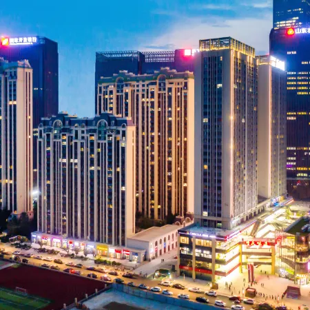 Vyluk.J Hotel (Jinan Mixc store) Отели рядом с достопримечательностью «Музей провинции Шаньдун»