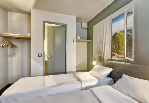 B&B Hotel Clermont-Ferrand le Brézet Aéroport