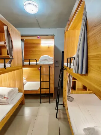 Xishuangbanna Jinghong Slow-tun Space Youth Hostel (Manting Park Branch)