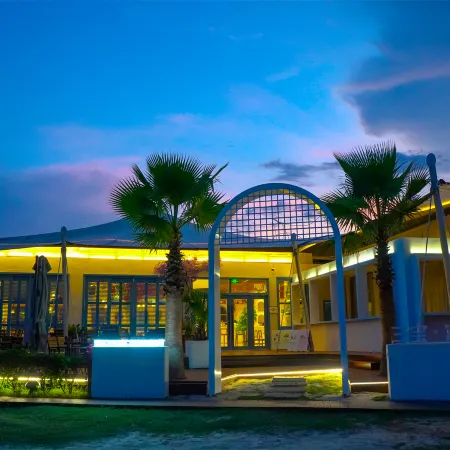 Xianfeng Sanbao Resort