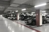 Qingting · Lyric Courtyard Hotel (Zhongshan Road Metro Station, Zhanqiao, Qingdao) - parking