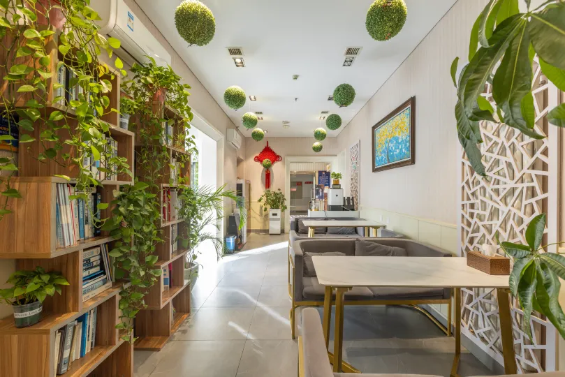 Golden Inns (Beijing Dajiaoting)
