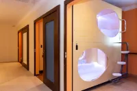莫莫泰膠囊旅館