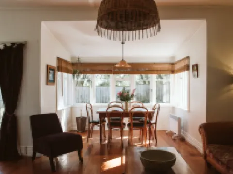 Bow Street Accommodation Hotels in Raglan