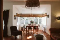 Bow Street Accommodation Hotels in Raglan