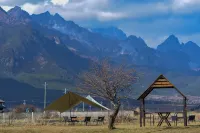 SK Snow Mountain View Garden Hostel - 2-Star