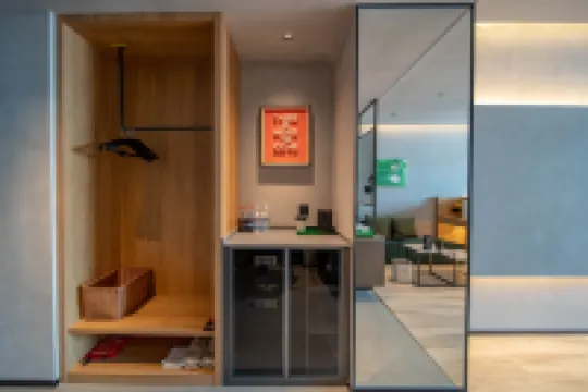 Yichuan Yue Bai Hotel