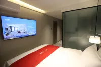 QIANNA HOTEL GLORIOUS(Weihui Branch) Hotel di Weihui