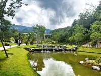 Banshan Light Luxury Homestay - parcheggio